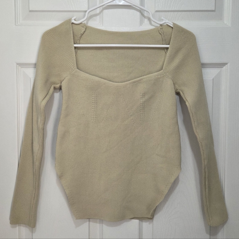 Women Slit hem Ribbed Knit Beige Sweater Size Small Winter Fall Business Casual